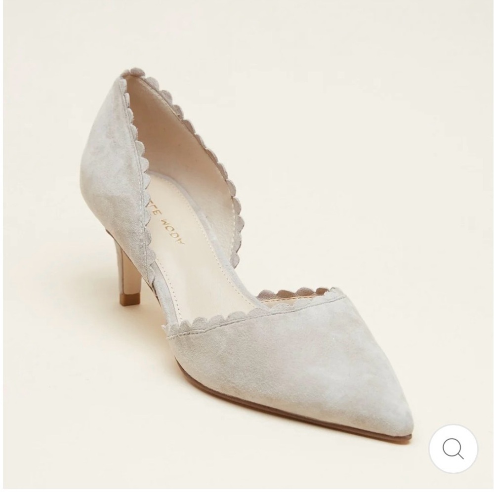 Pelle Moda Scalloped Pointed Pump in Light Gray Suede